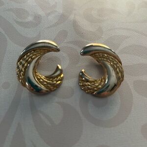 Elegant Women's Clip on Earrings